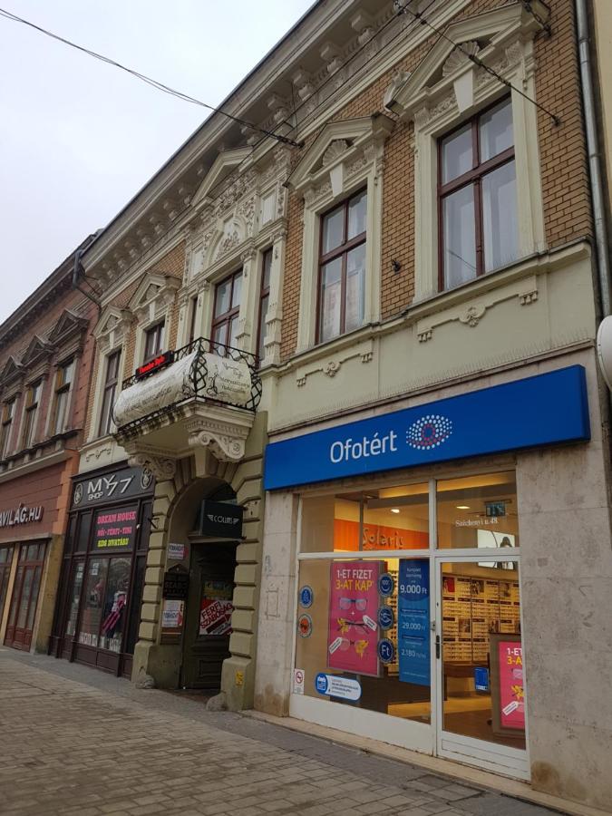 Fit Paradise Apartman Miskolc Eksteriør billede